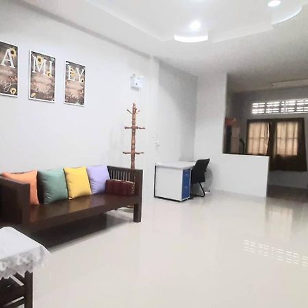 Rutcha Homestay Betong รัชชา โฮมสเตย์ เบตง Eksteriør bilde