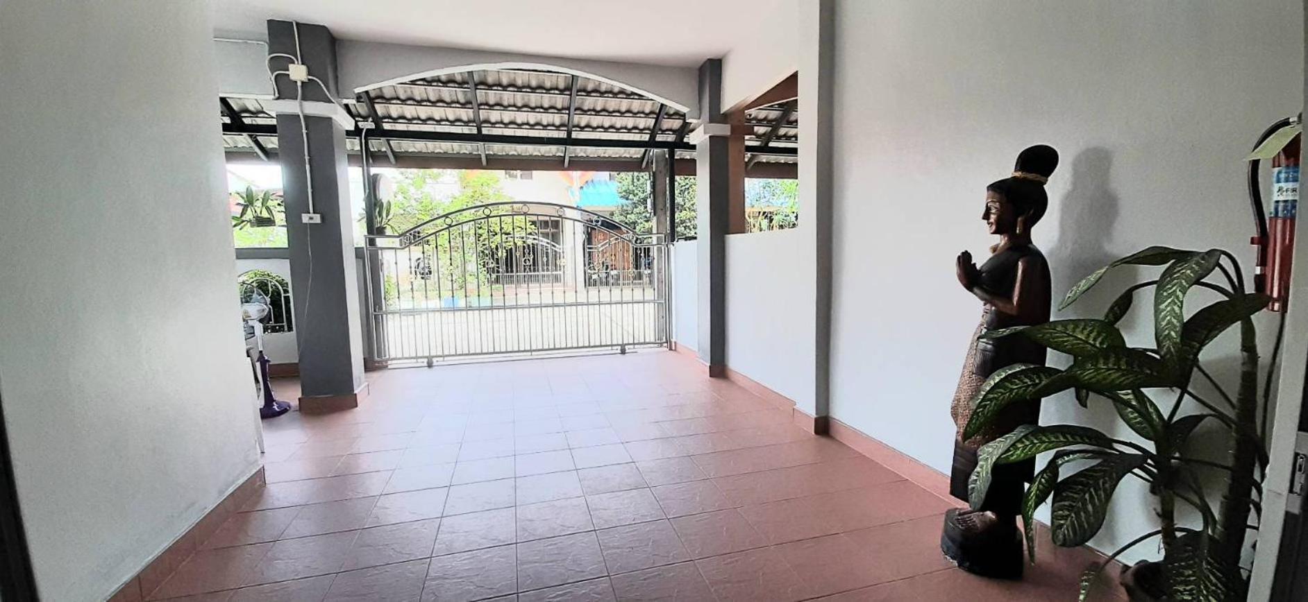 Rutcha Homestay Betong รัชชา โฮมสเตย์ เบตง Eksteriør bilde